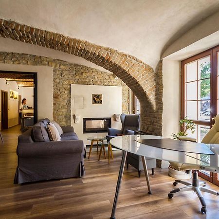 Chateau Nightingales Hostoun Esterno foto