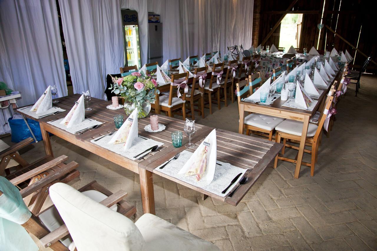 Chateau Nightingales Hostoun Esterno foto